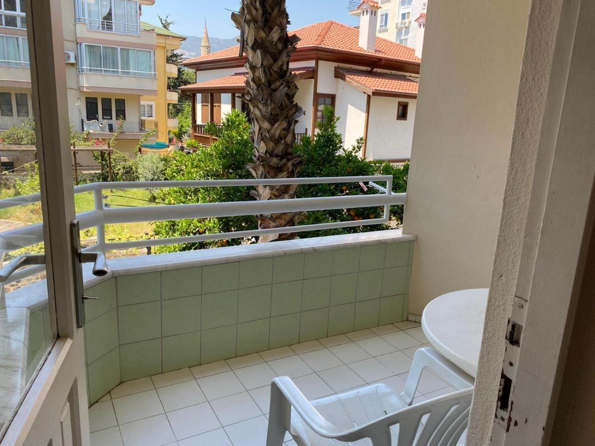 Isabella Aparthotel *