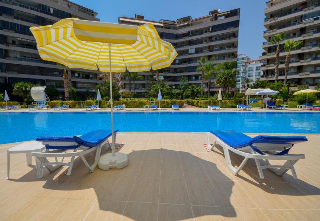 Daire River Side Mountain, River And Sea Together Alanya