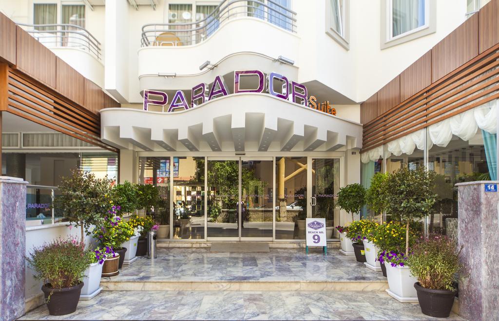 Hotel Parador Suite Hotel