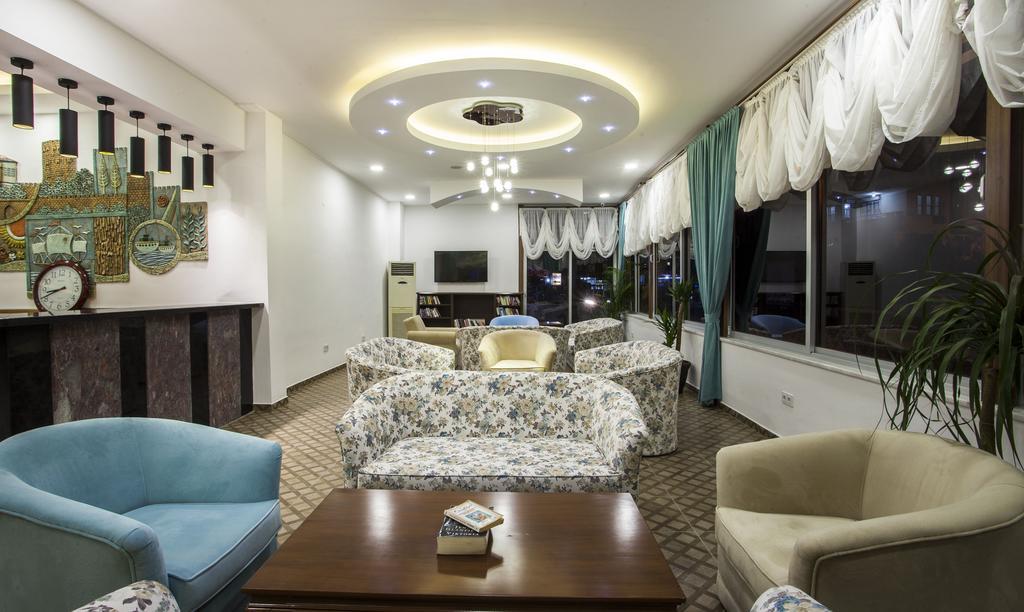 Hotel Parador Suite Hotel 3*