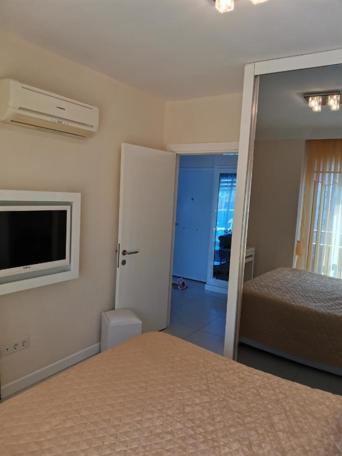 In Granada Apartment