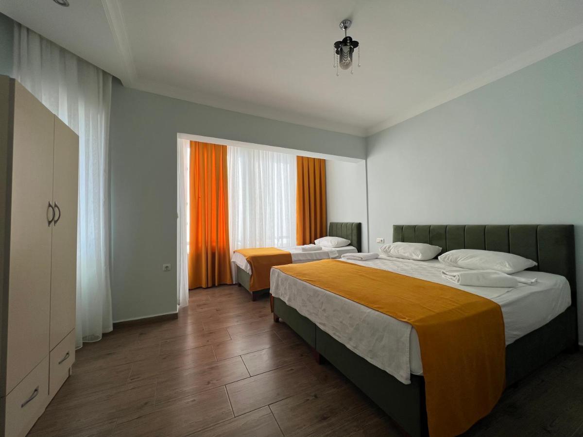 Queen Hotel 2*