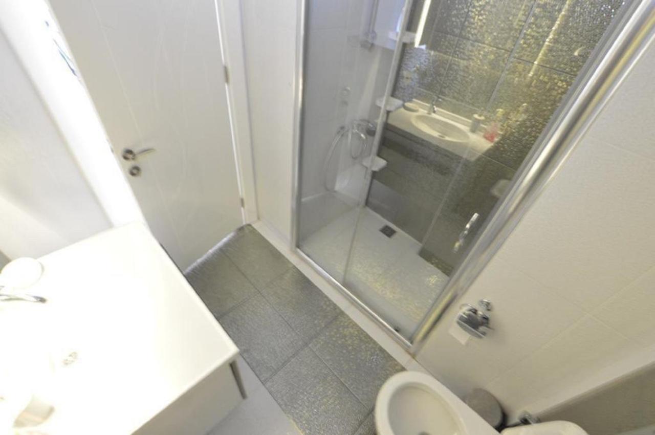 1+1 In Another World Complex Apartment
