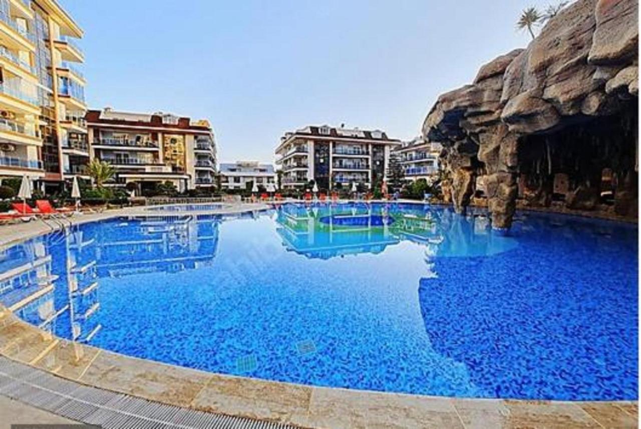 1+1 In Another World Complex Apartment Alanya