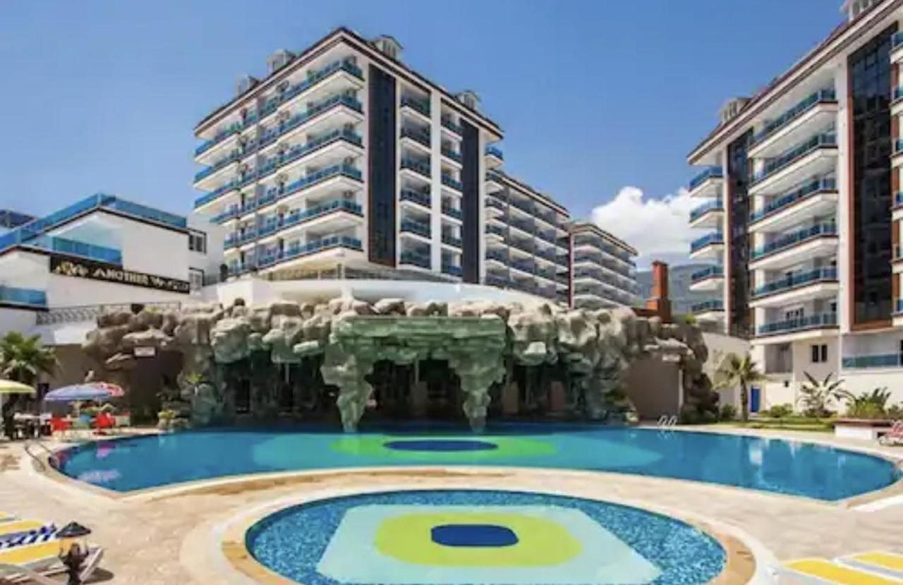 1+1 In Another World Complex Apartment Alanya
