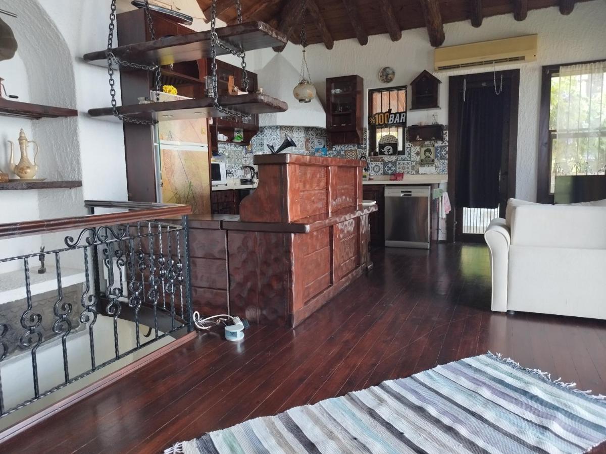 Villa Escape To History In A Stunning Stone House With Garden And Sea View In The Heart Of Alanya