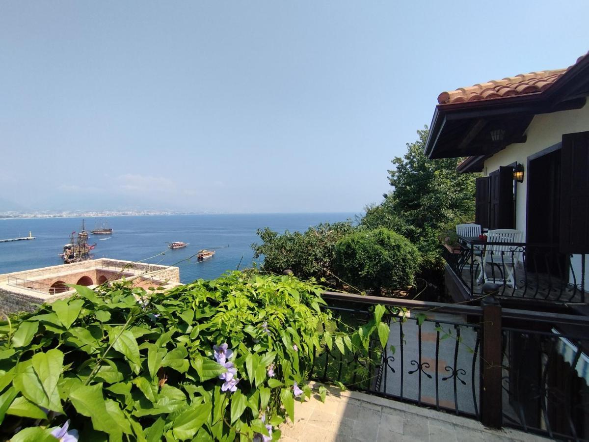Villa Escape To History In A Stunning Stone House With Garden And Sea View In The Heart Of Alanya