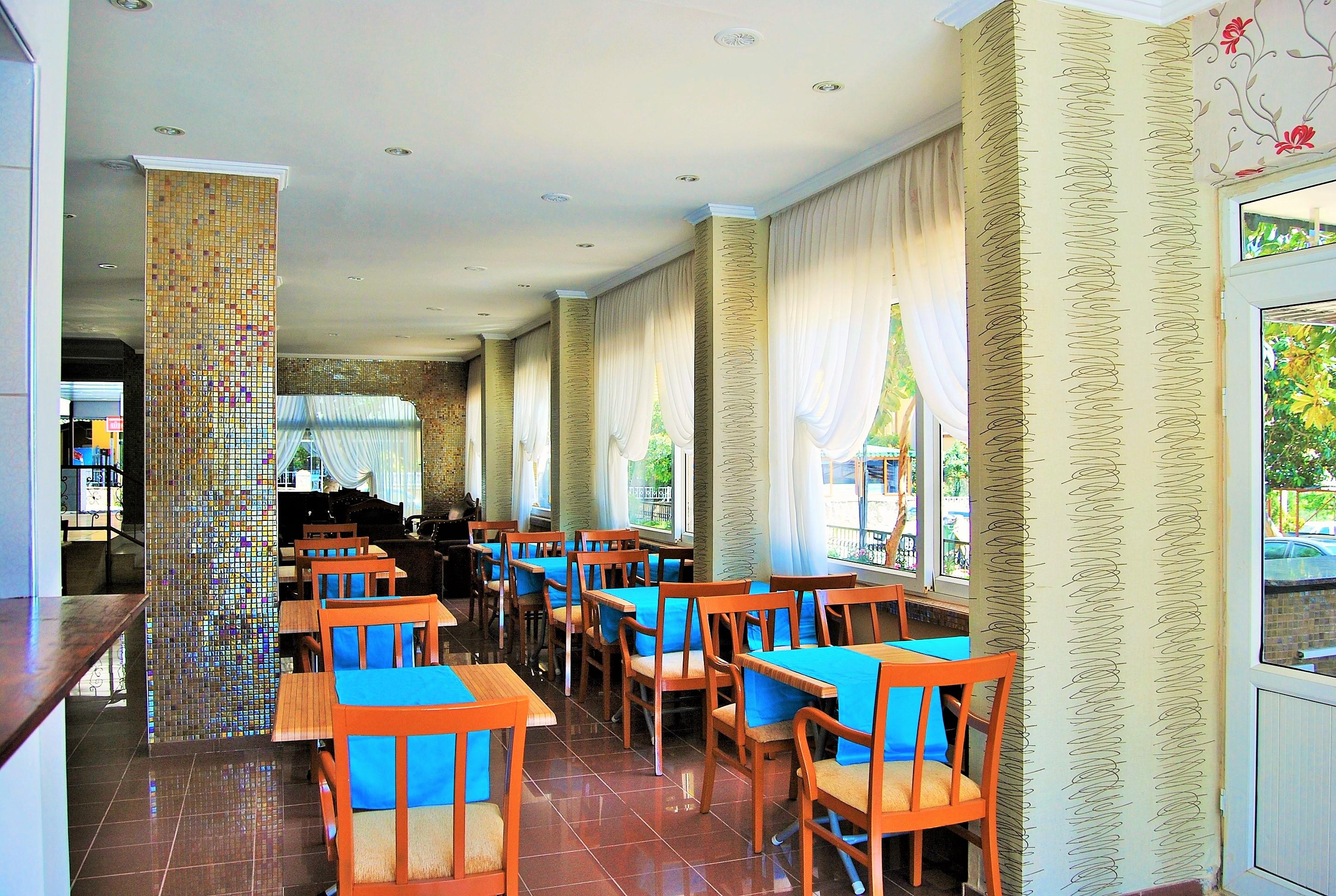 Select & Aparthotel 3*