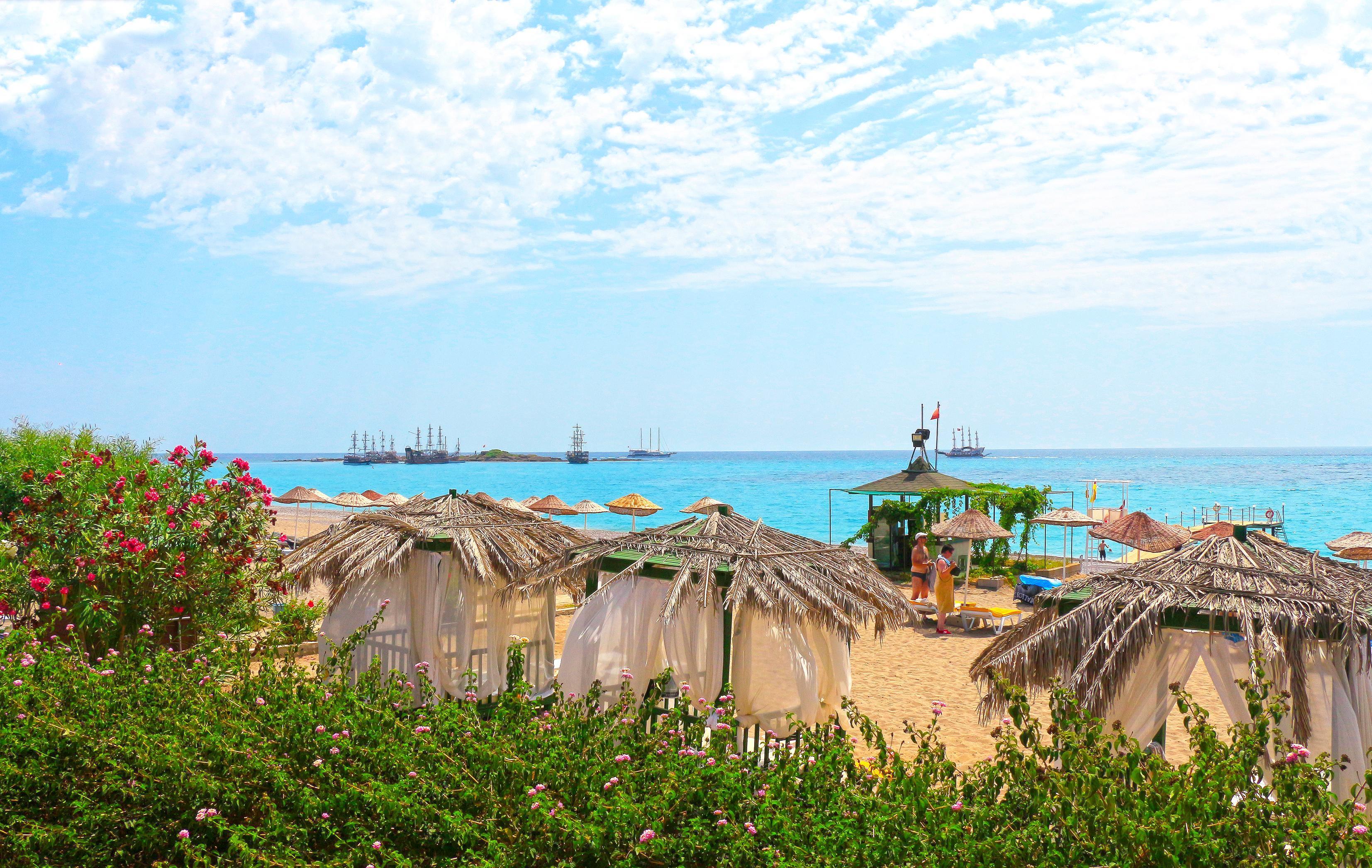 Club Aqua Plaza
