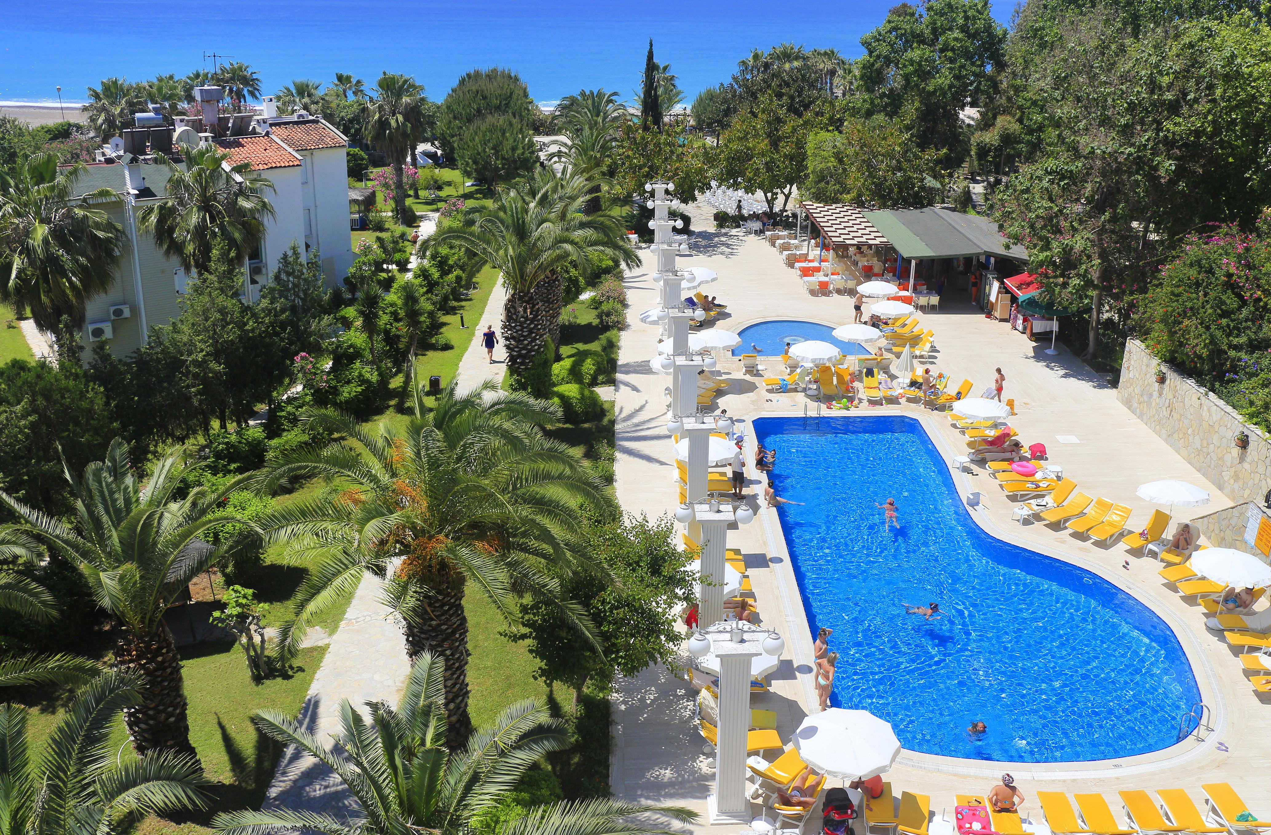 Club Aqua Plaza