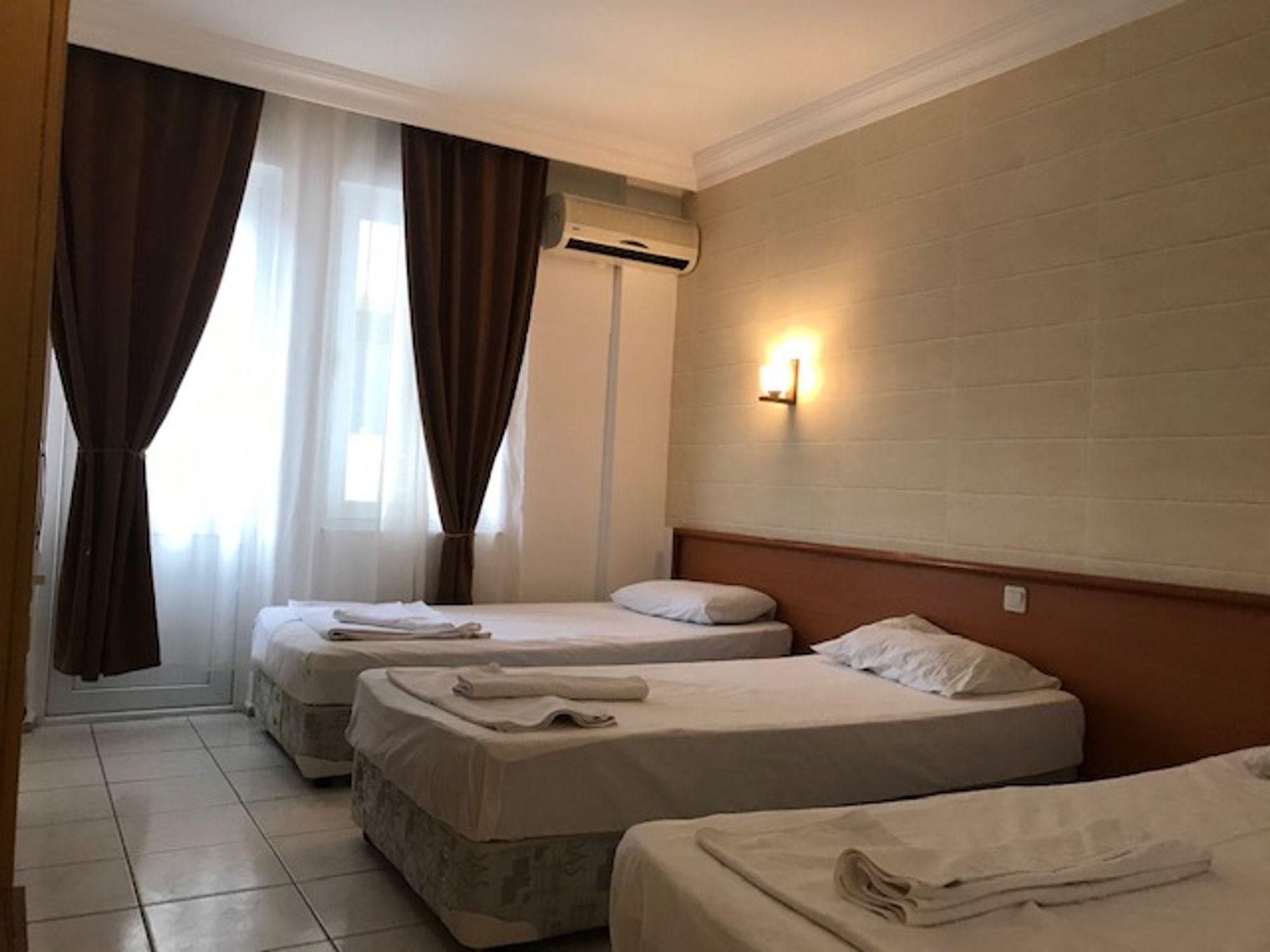 Moonlight Hotel 3*