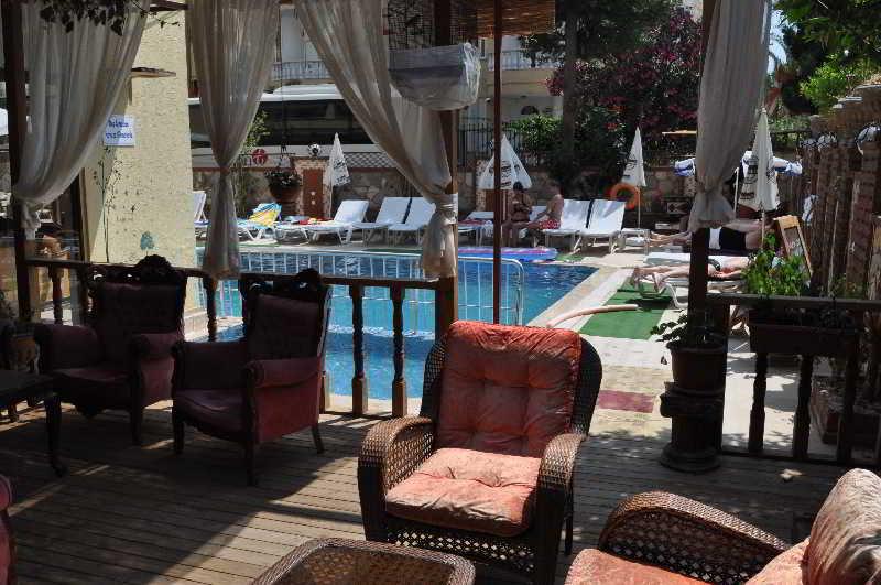 Moonlight Hotel 3*