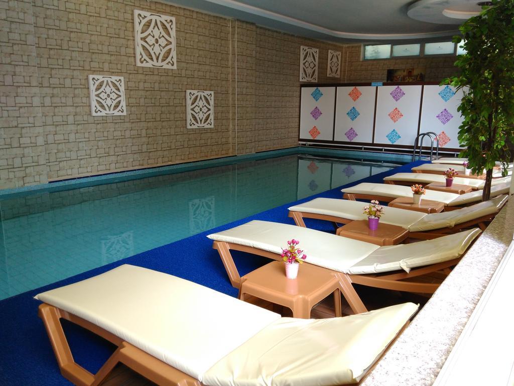 Crystal Towers 3*