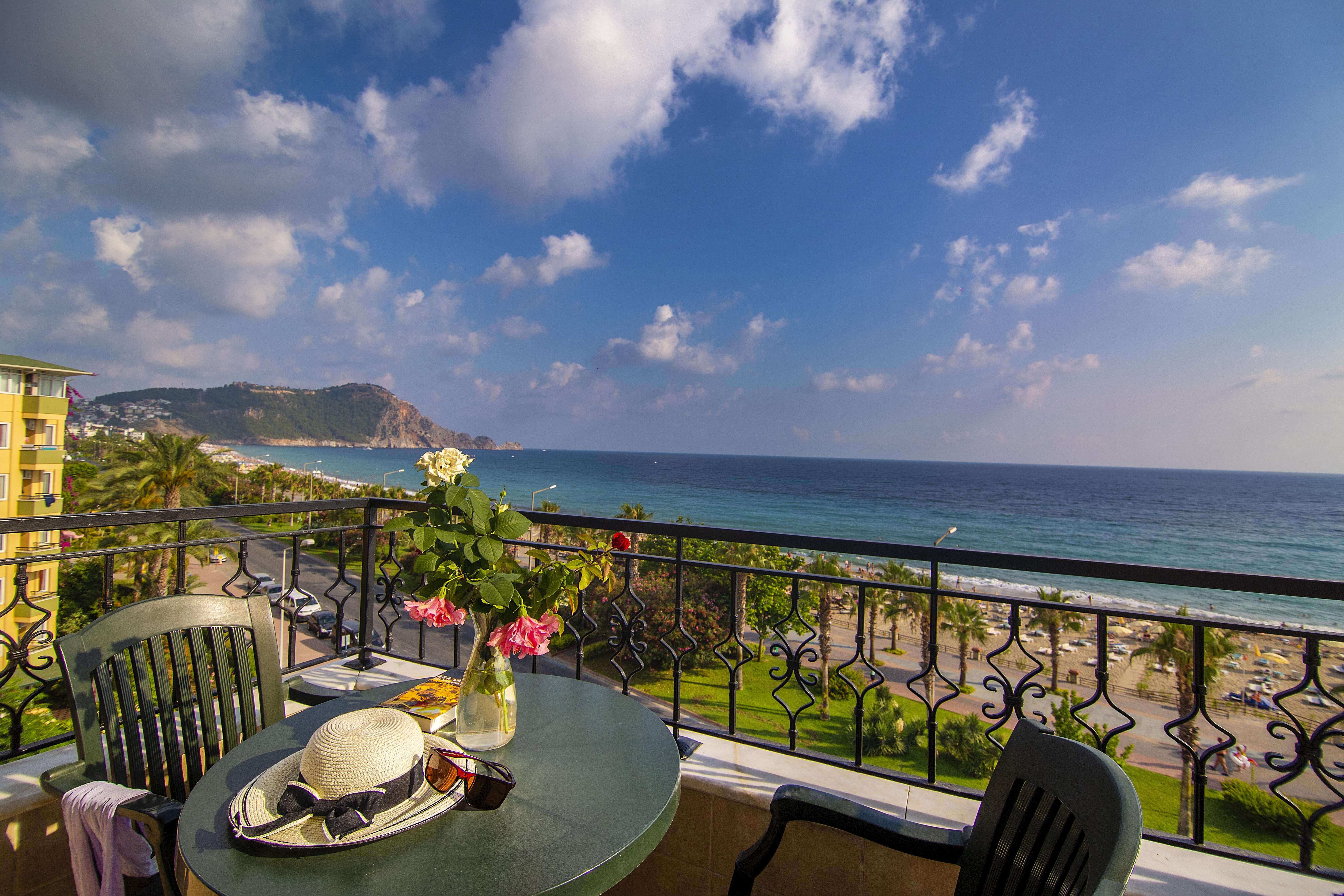 Kleopatra Royal Palm Resort 4*