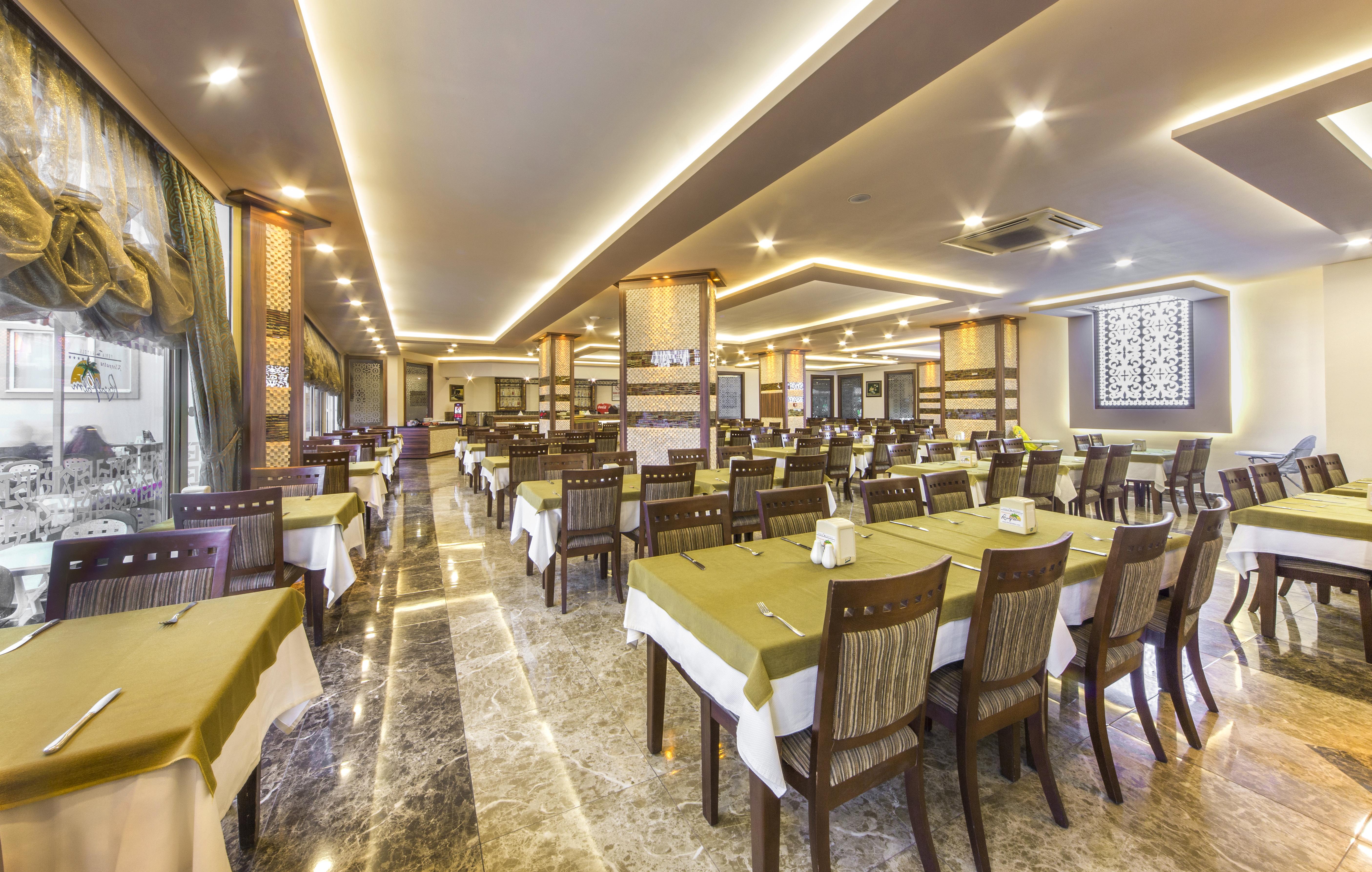 Kleopatra Royal Palm Resort 4*