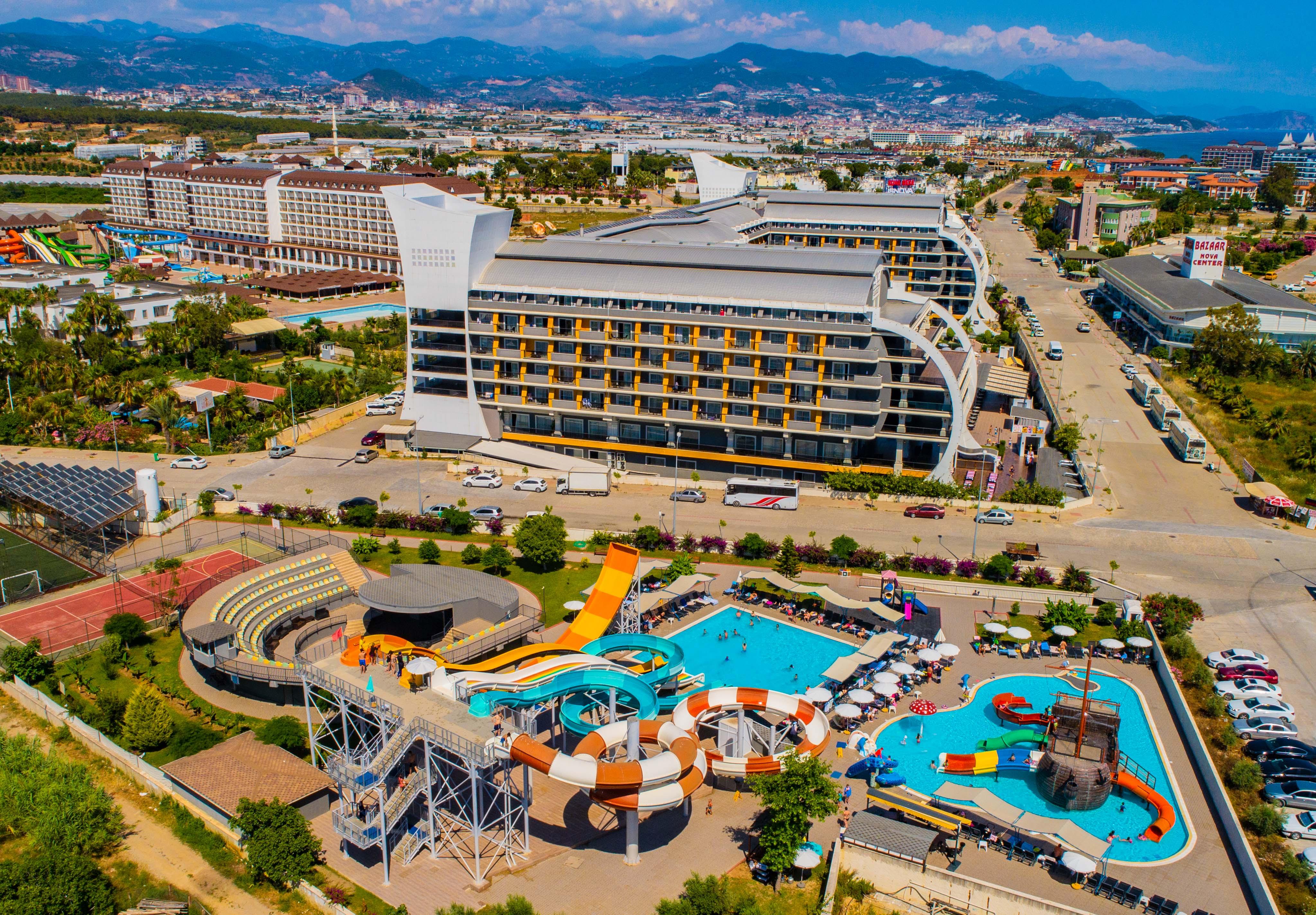 Senza The & Hotel