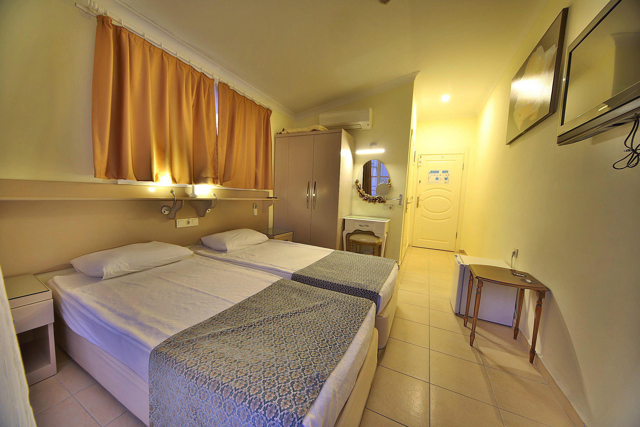 Gallion Hotel