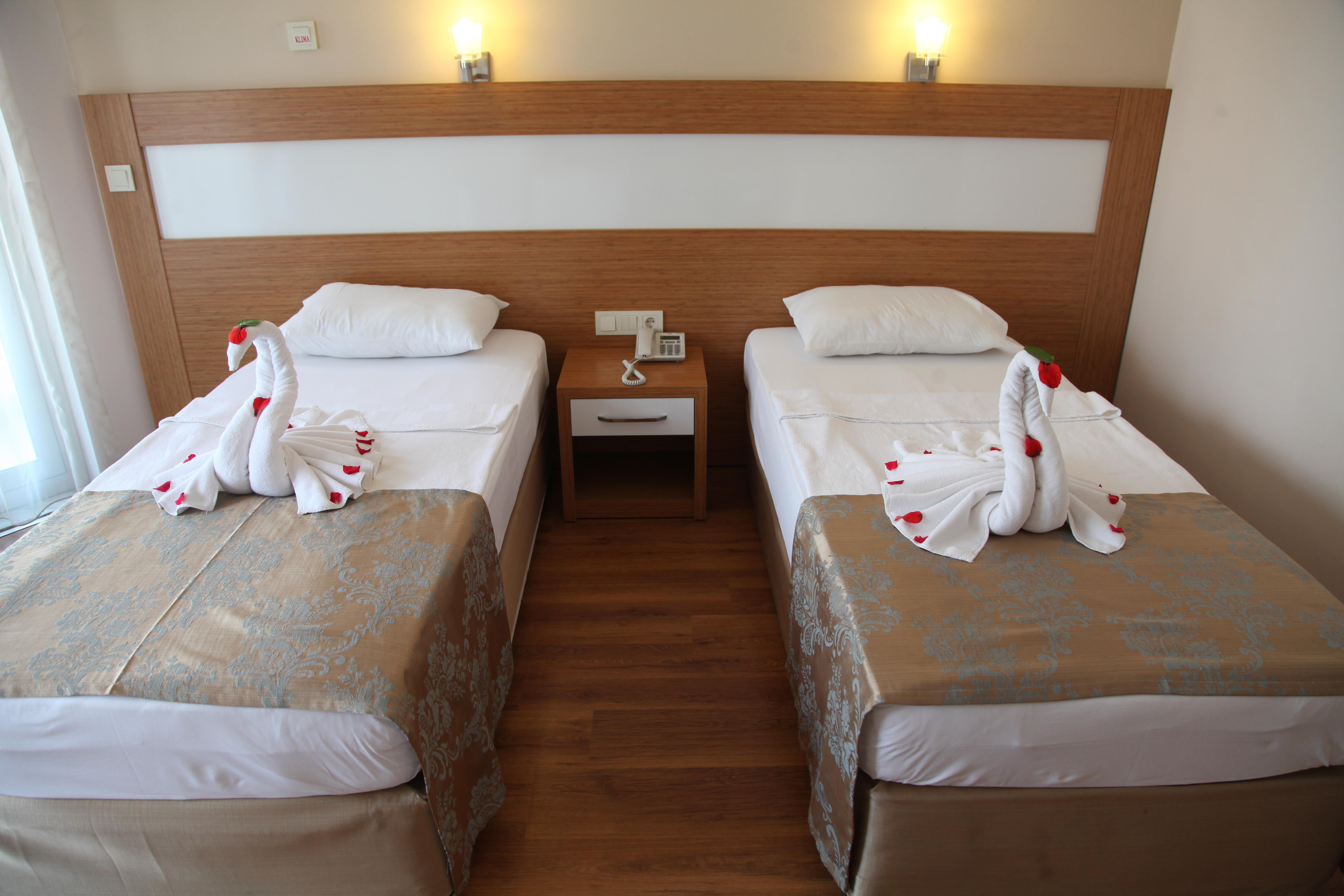 Lonicera Hotel 3*