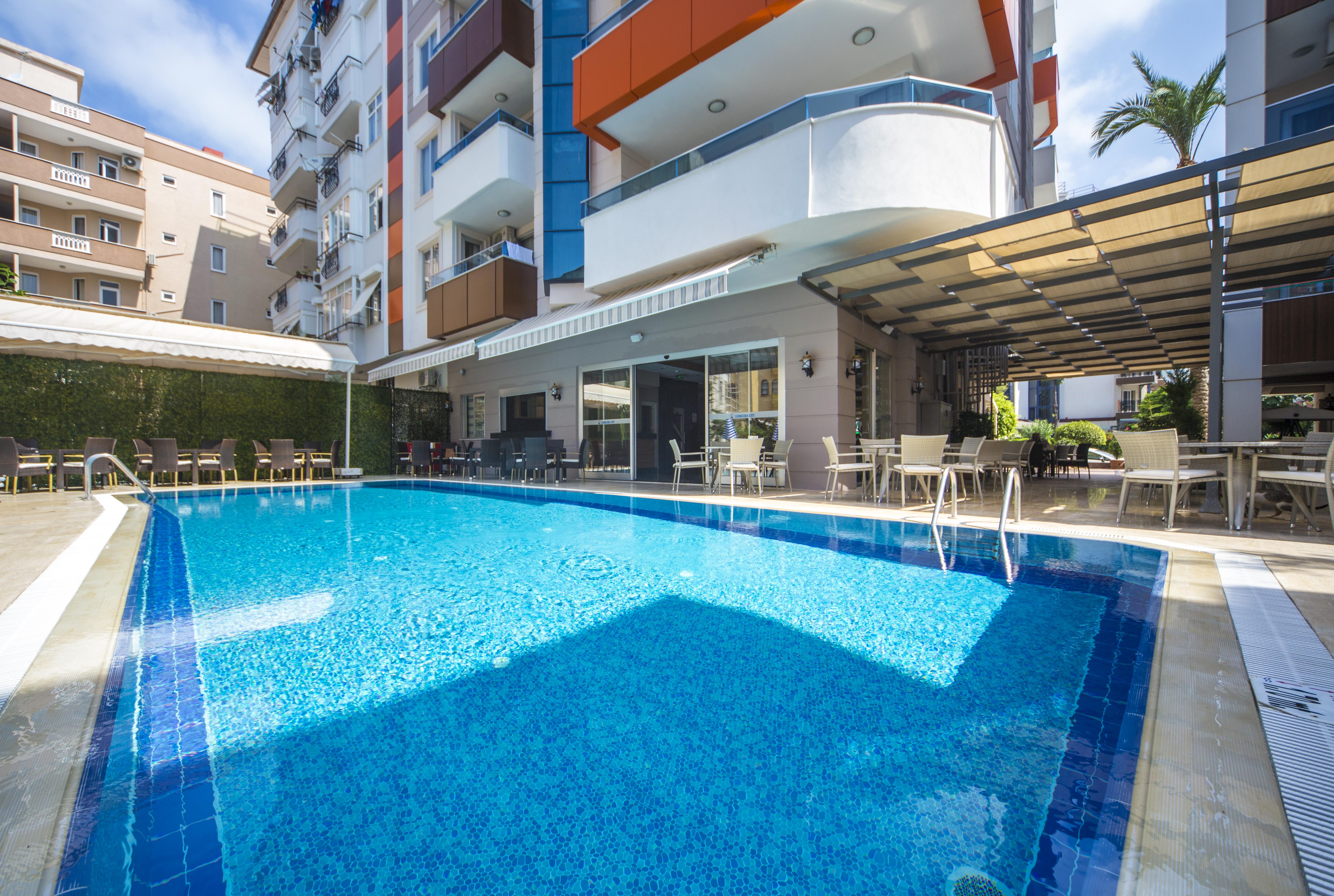Lonicera Hotel 3*
