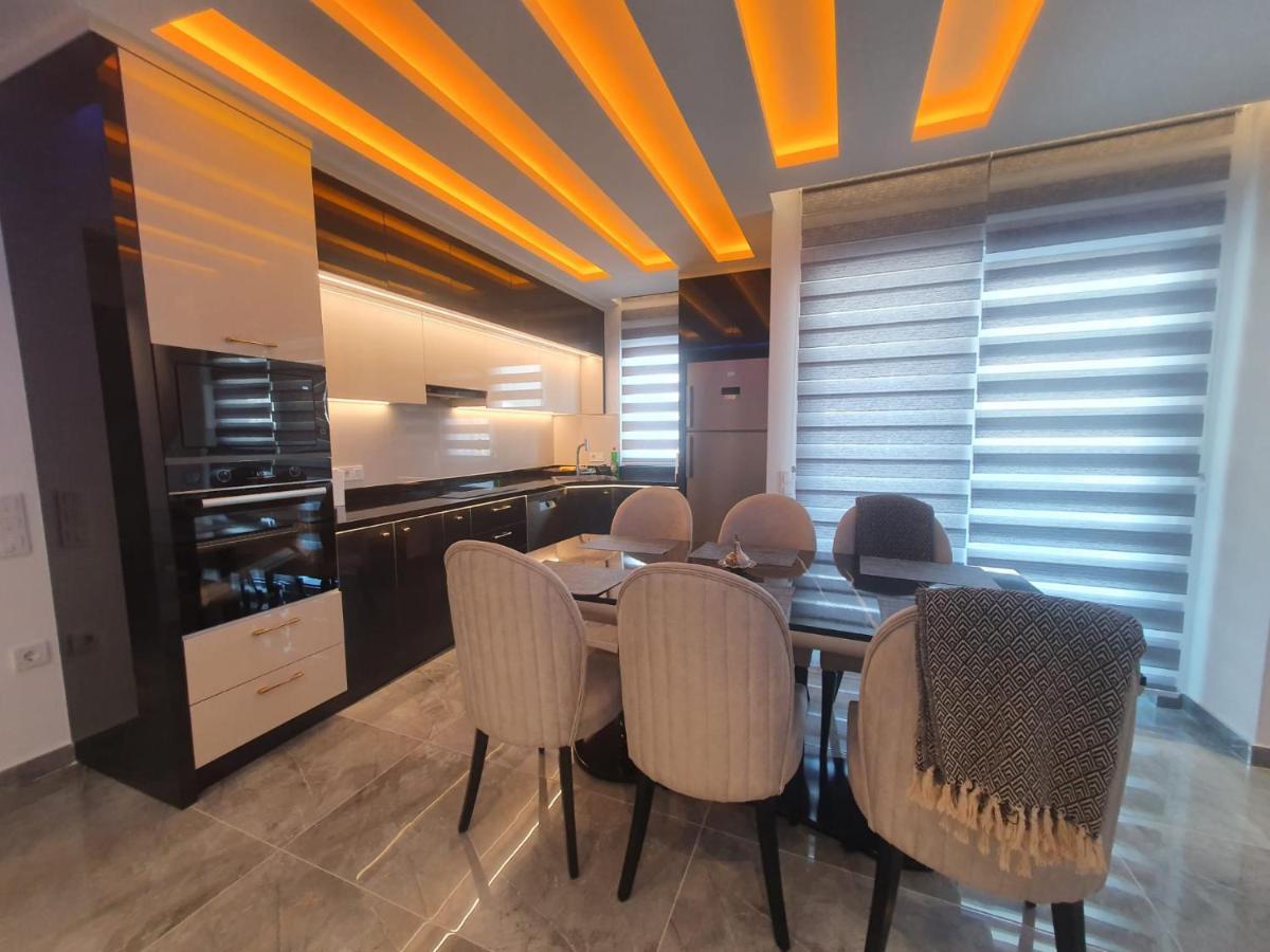 Apartment Yekta Kingdom Trade Center 1+1 Luxury Alanya