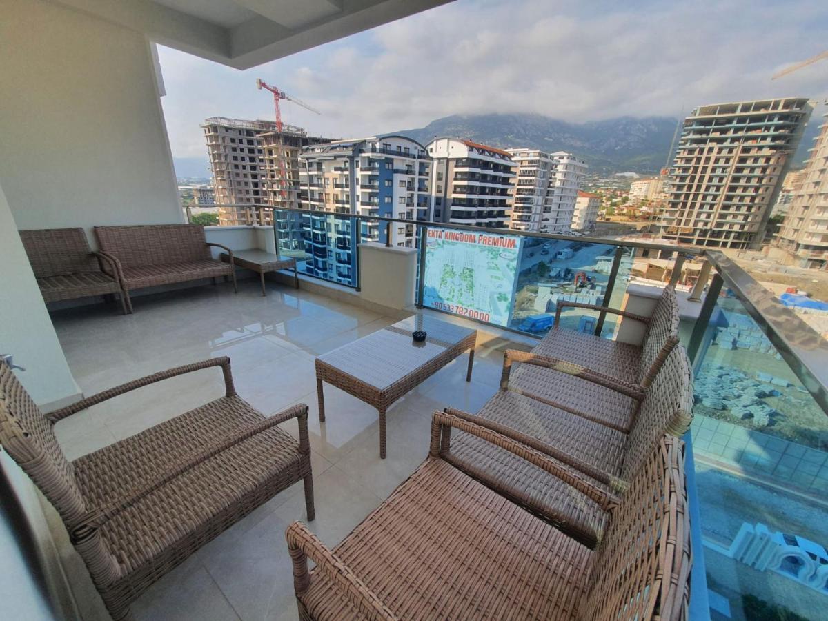 Yekta Kingdom Trade Center 1+1 Luxury Apartment
