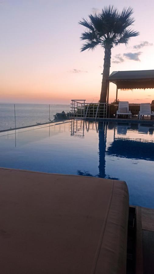 Sunset Villa