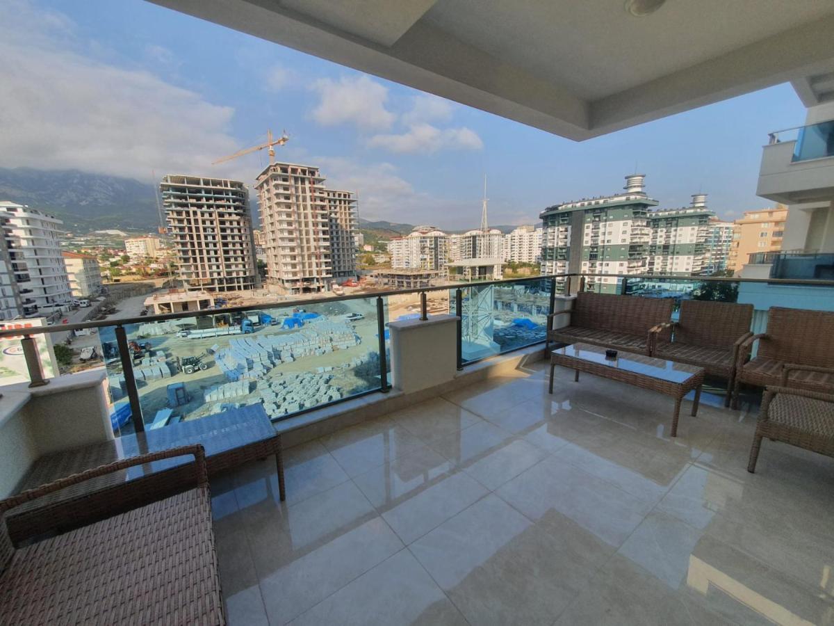 Yekta Kingdom Trade Center 1+1 Luxury Alanya