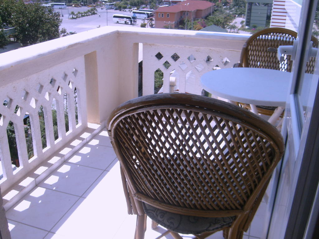Best Life Apart 3*