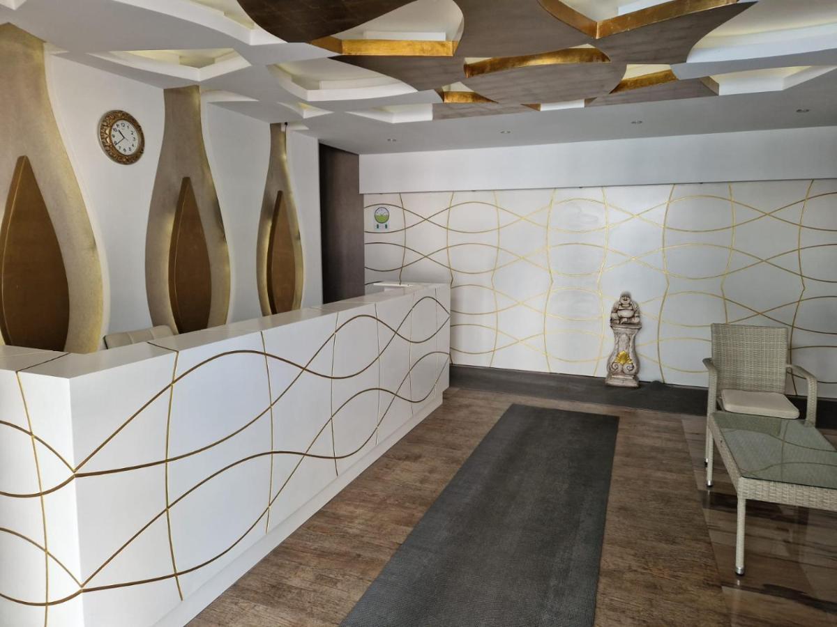 Elite Life 4 Apartment