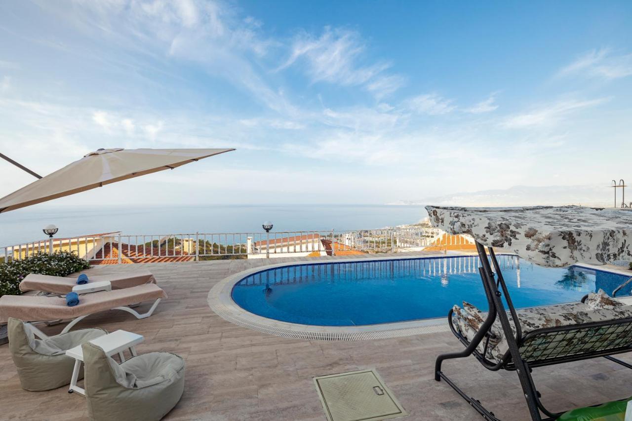 Seascape Villa