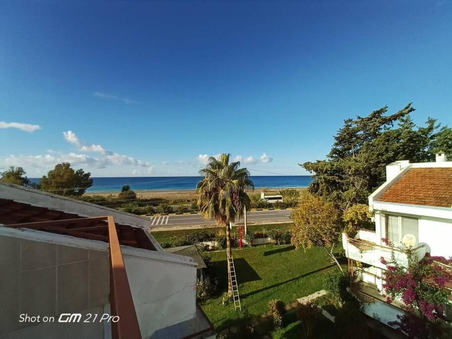 Beachfront With 6 Oceanview Terraces *