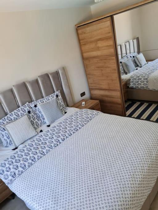 Apartment Luxurious With Sea View And Spa Center