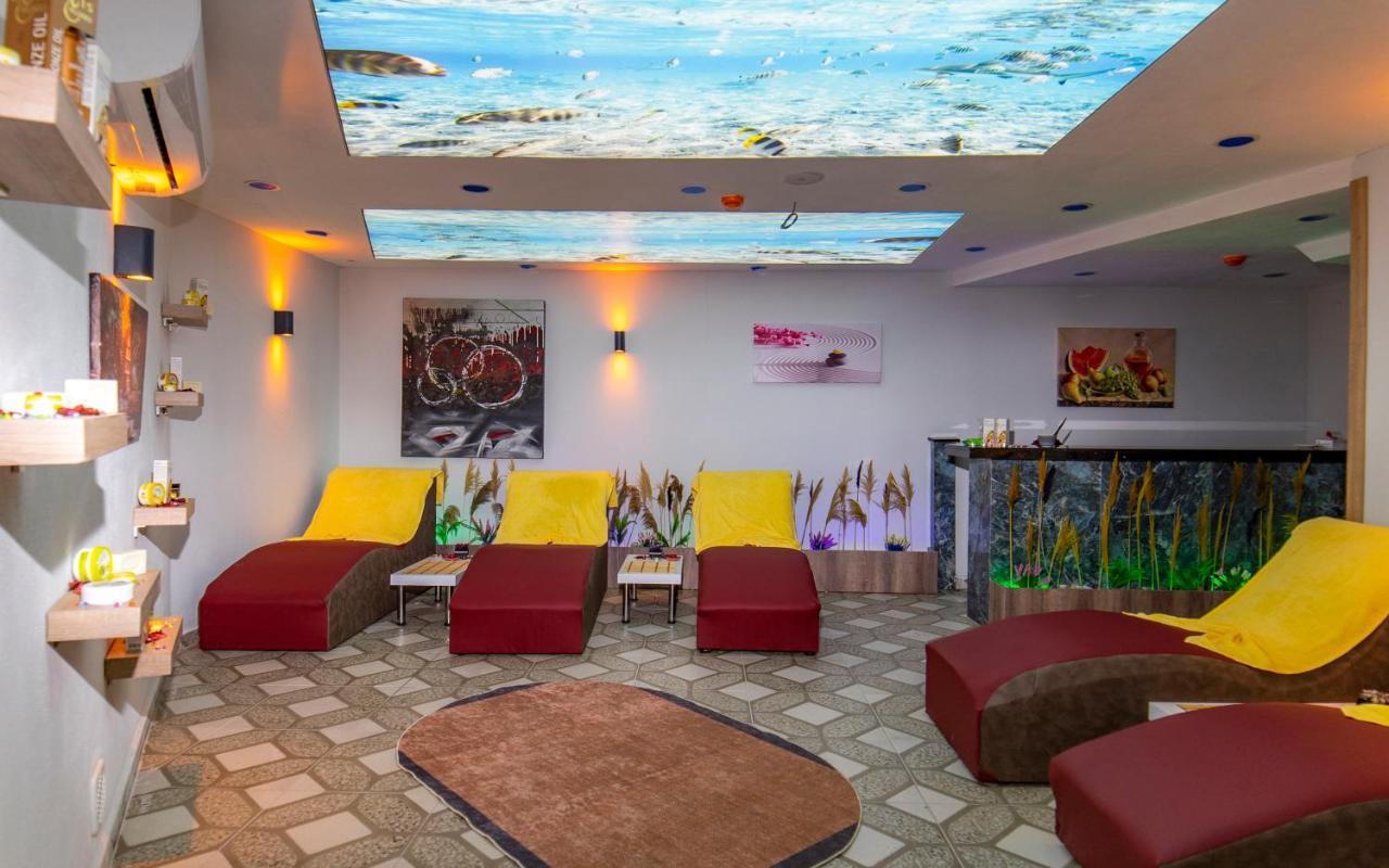 Hotel Relax