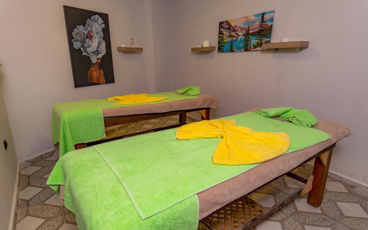 Relax Hotel 4*