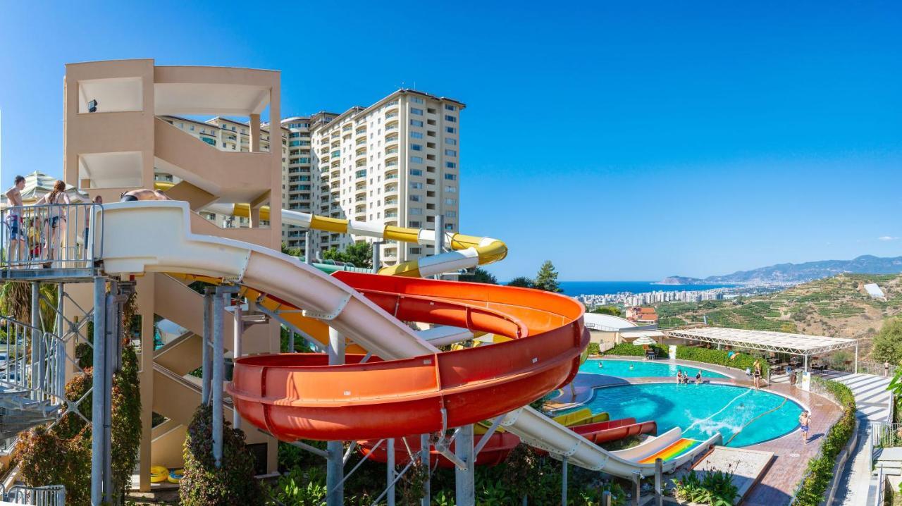 Gold 2+1 Main Building With Free Aquapark