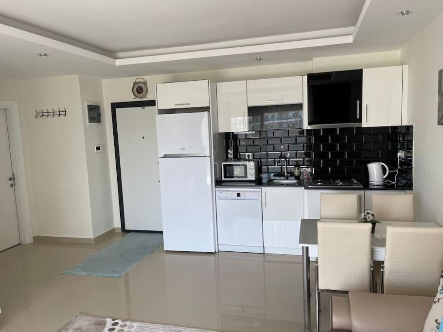 Avsallar, Olive Garden Apartmen Sea View At Balcony Daire *