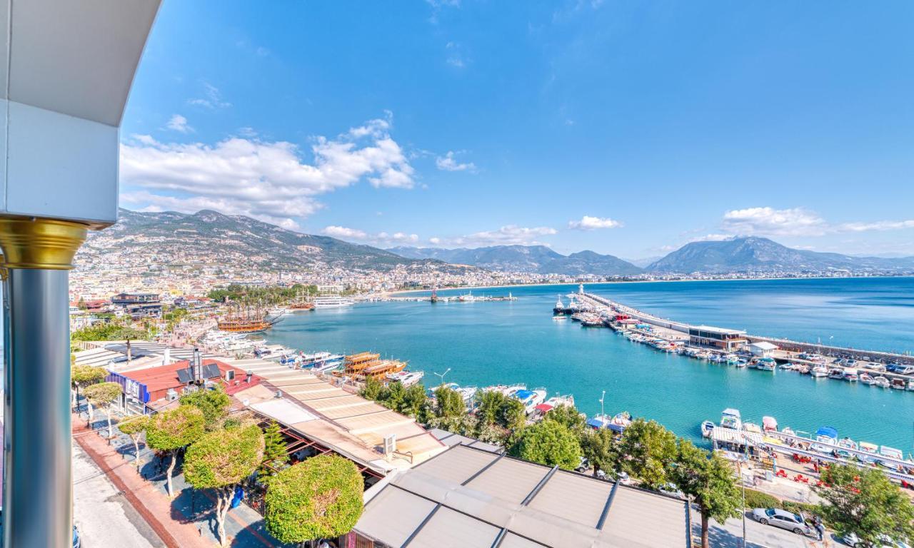 Numa Port Hotel