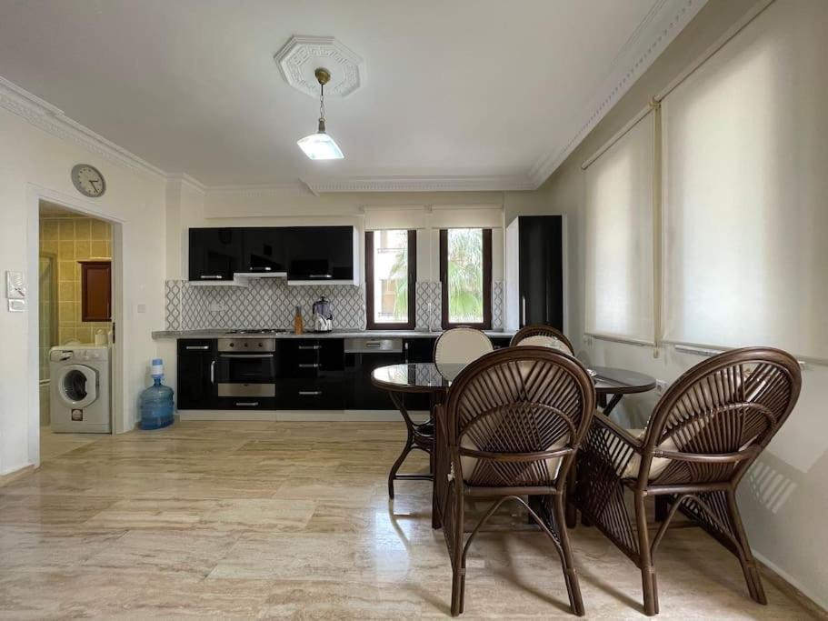 Apartment Oba Konak Sitesi Denize 150 M