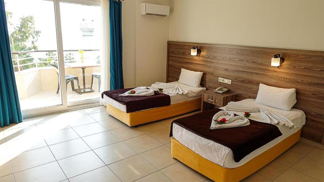 Aparthotel Cleopatra Ada 3*