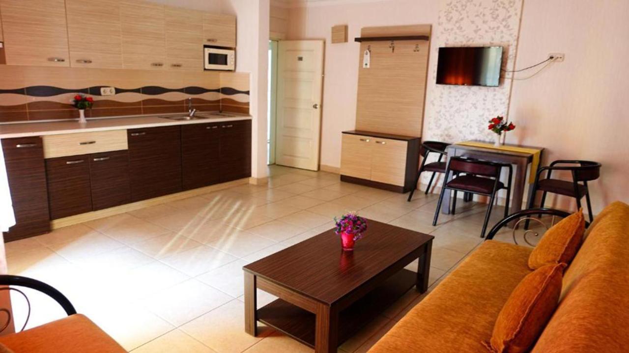 Aparthotel Cleopatra Ada