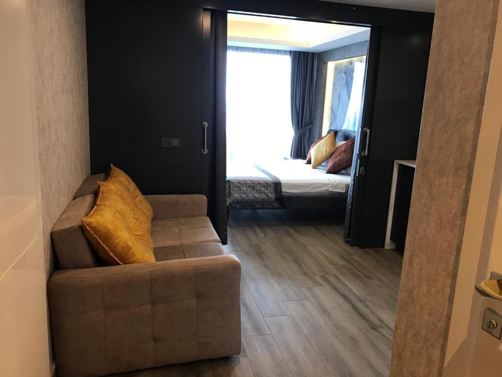 Elite Luxury &
