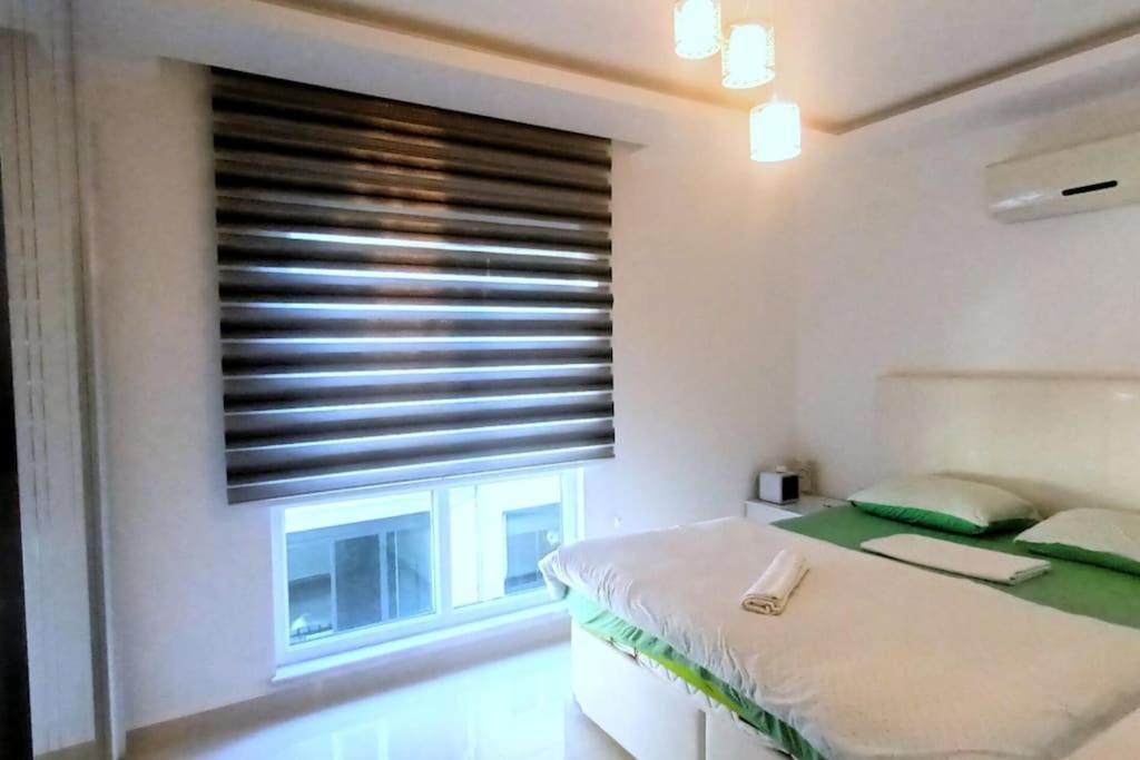 Very Close To Cleopatra Beach. Apartment