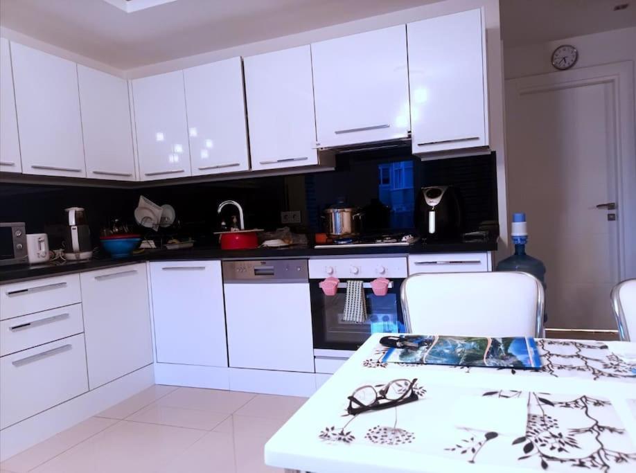 Very Close To Cleopatra Beach. Apartment *