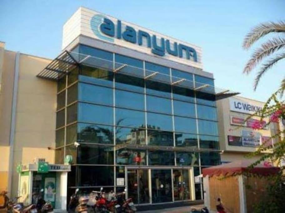 Very Close To Cleopatra Beach. Apartment Alanya