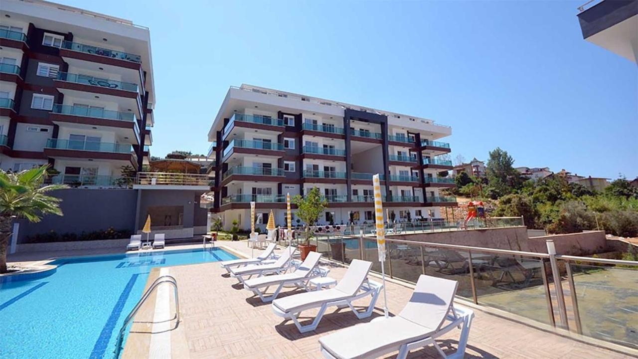 Daire Peaceful Riverside Retreat 10-min Walk To Beach, Steps From National Park In *