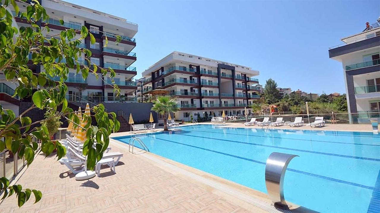Peaceful Riverside Retreat 10-min Walk To Beach, Steps From National Park In Apartment Alanya