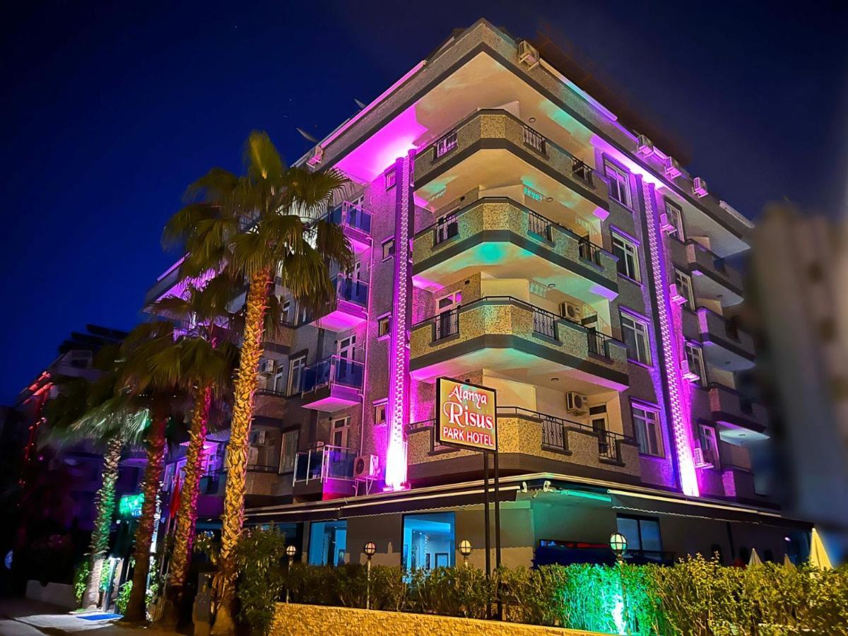 Hotel Risus Park 3*