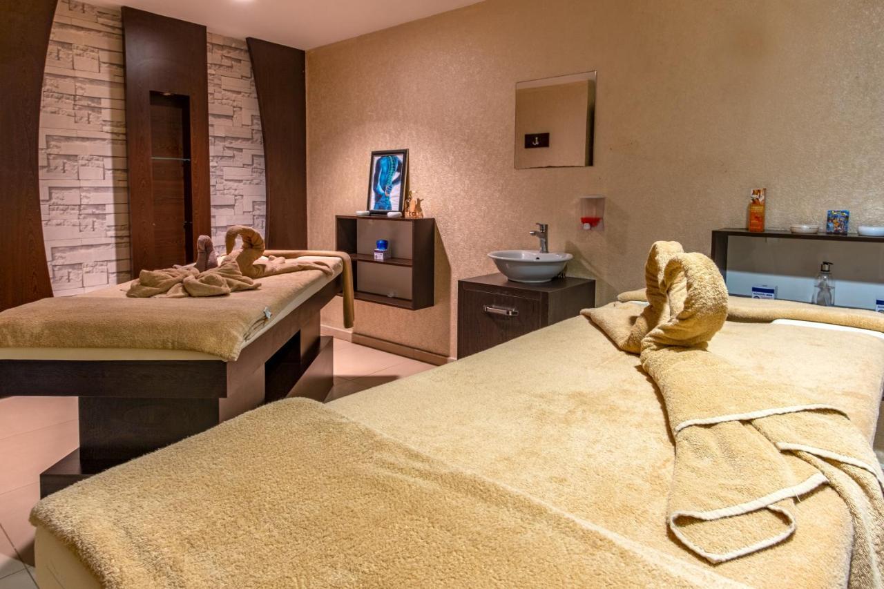 Hotel A11 Obakoey 4*