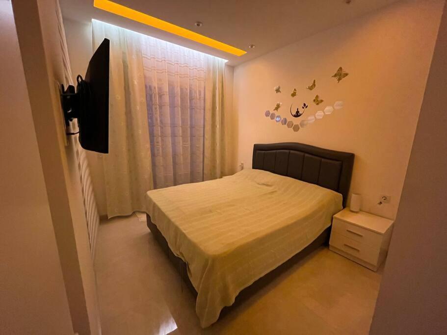 Yekta Kingdom Trade Center 1+1 Apartment *