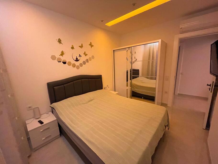 Yekta Kingdom Trade Center 1+1 *